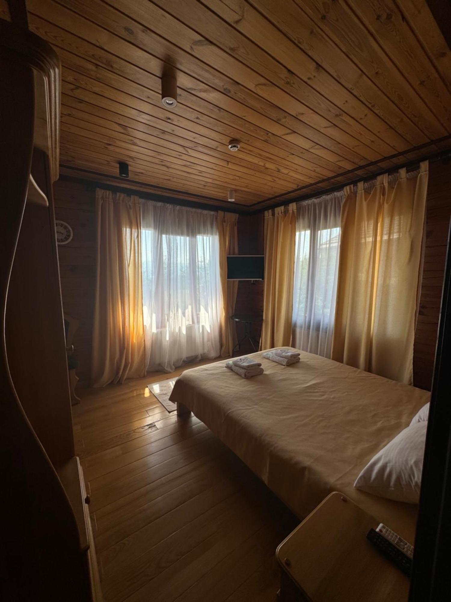 Golden Nest Yablunytsya Exterior foto