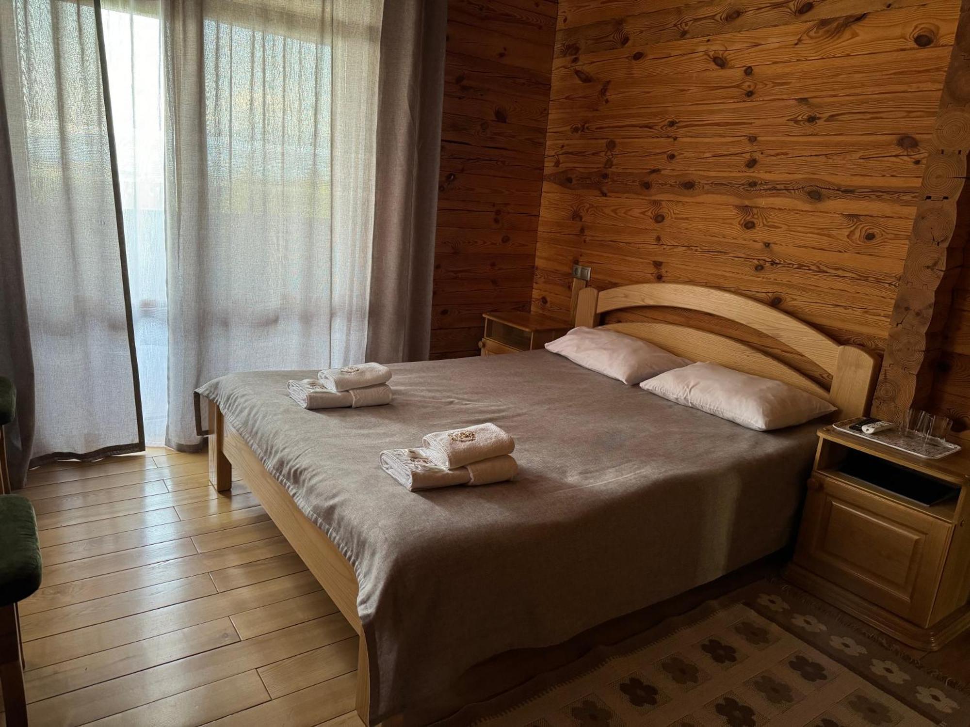 Golden Nest Yablunytsya Exterior foto